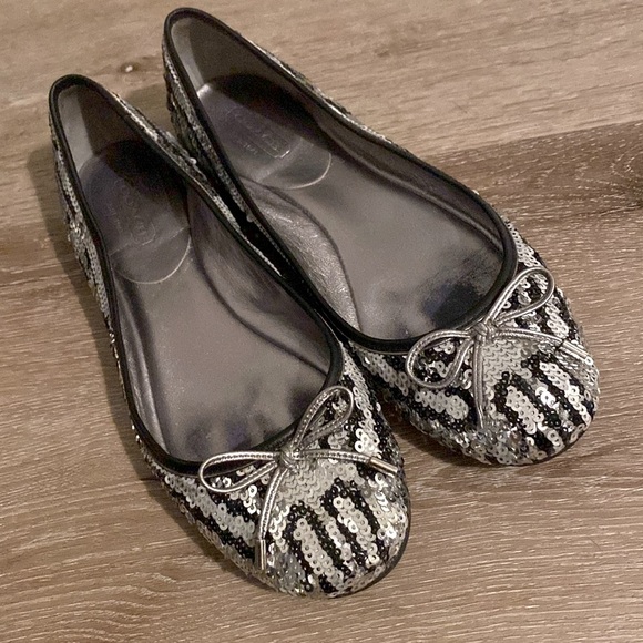 [Coach] Sequined Bow Silver & Black Ballet Flats Shoes Women's Size 6.0 (B) - Picture 4 of 9